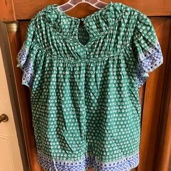 Trovata Birds of Paradiae Green Floral silk top with Blue Accents Sz L - Picture 4 of 6